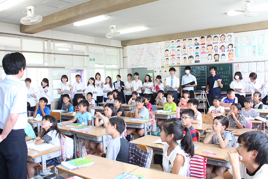 「算数科教育法」の授業で矢作北小学校へ行きました。（こどもの生活専攻）