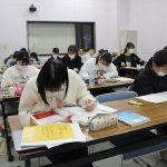 教員採用試験・保育職公務員試験に向けた合宿勉強会【こどもの生活学科】