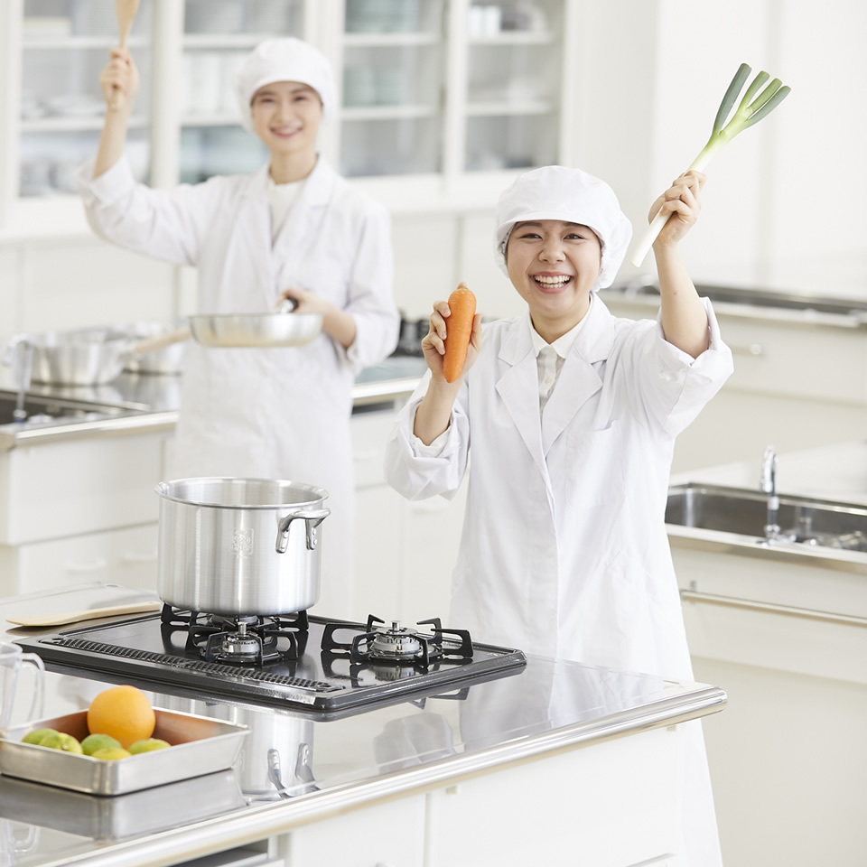 愛知学泉短期大学 愛知学泉短期大学